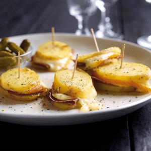 Mini-sandwiches de pommes de terre au Chaumes et à la viande des Grisons