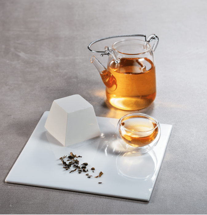 Fromage et thé : accord Chavroux Pyramide et thé Darjeeling de printemps