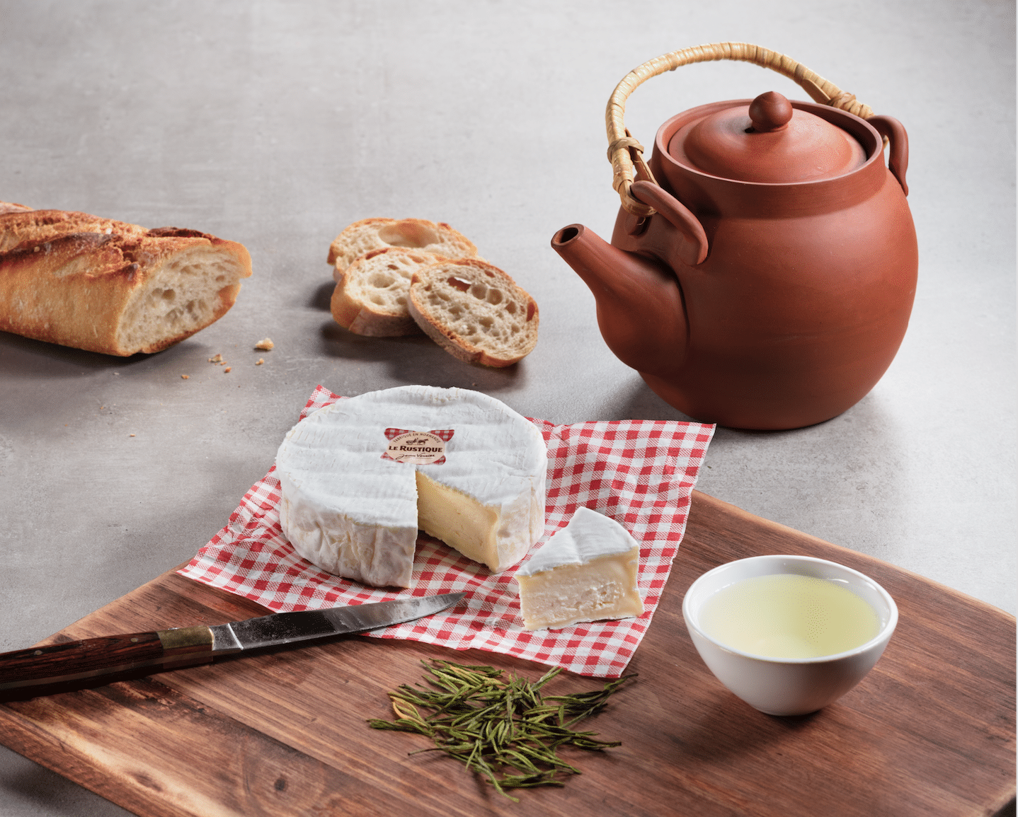 Fromage et thé : accord Camembert Le Rustique et thé Anji Bai Cha